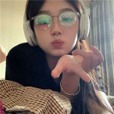 尤利 封面